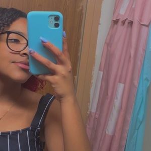 Meet your Posher, Raysa